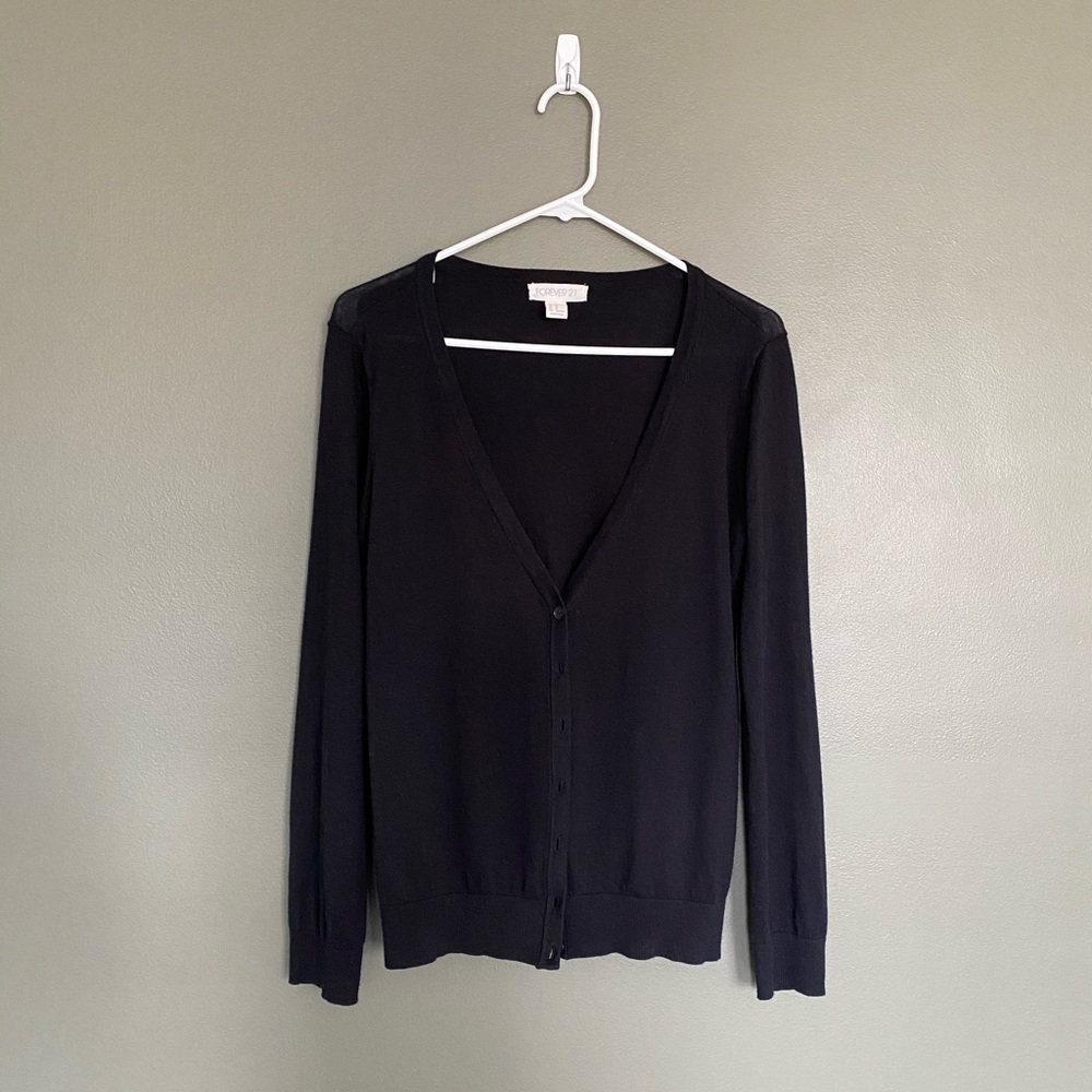 SIMPLE BLACK BUTTON DOWN CARDIGAN